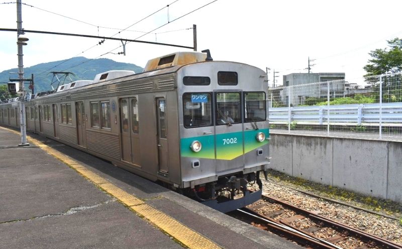 長瀞の電車（秩父鉄道）